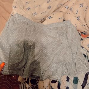 blue polka dot ruffle shorts!!